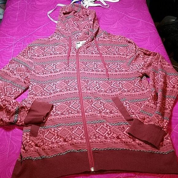✔ 5 for $25 Beautiful Giant Hoodie Size M - Picture 1 of 4